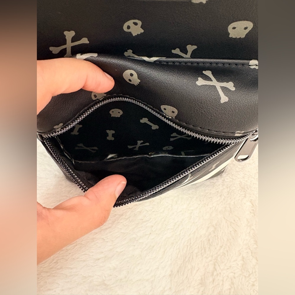Loungefly The Nightmare Before Christmas Zero Glow in the Dark Backpack - Picture 11 of 12